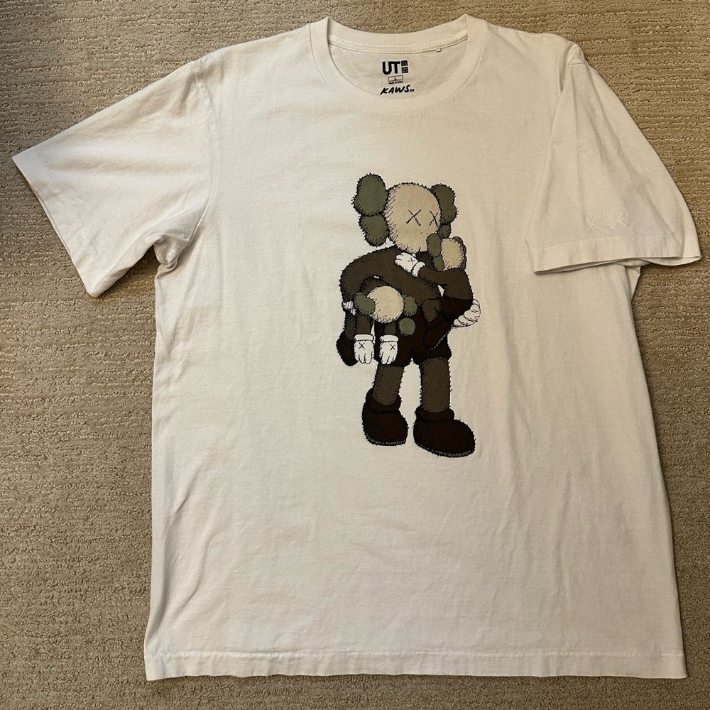 KAWS Uniqlo Unisex White T-Shirt Short Sleeve T-shirt in Size L